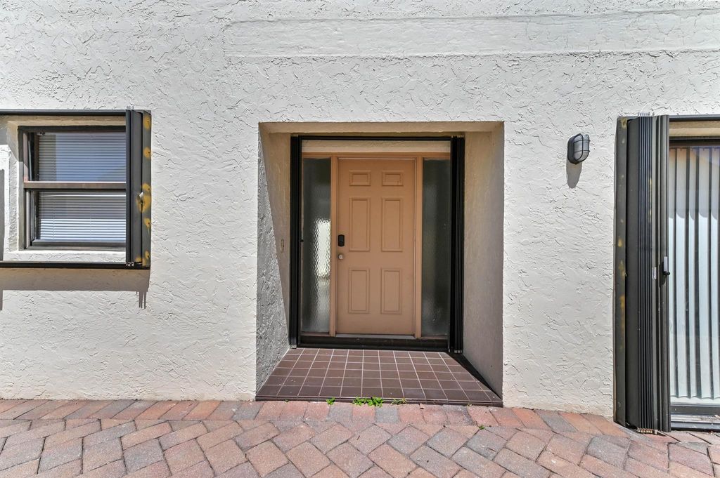 Photo of 21757 Contado Road, Boca Raton, FL 33433 (MLS # R11092793)