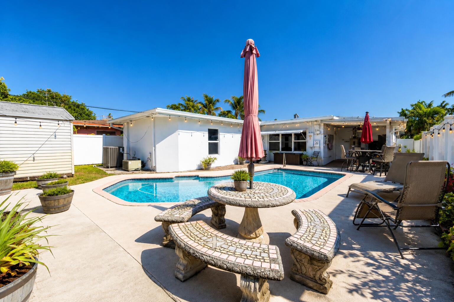 DANIA HOMESITES - Residential