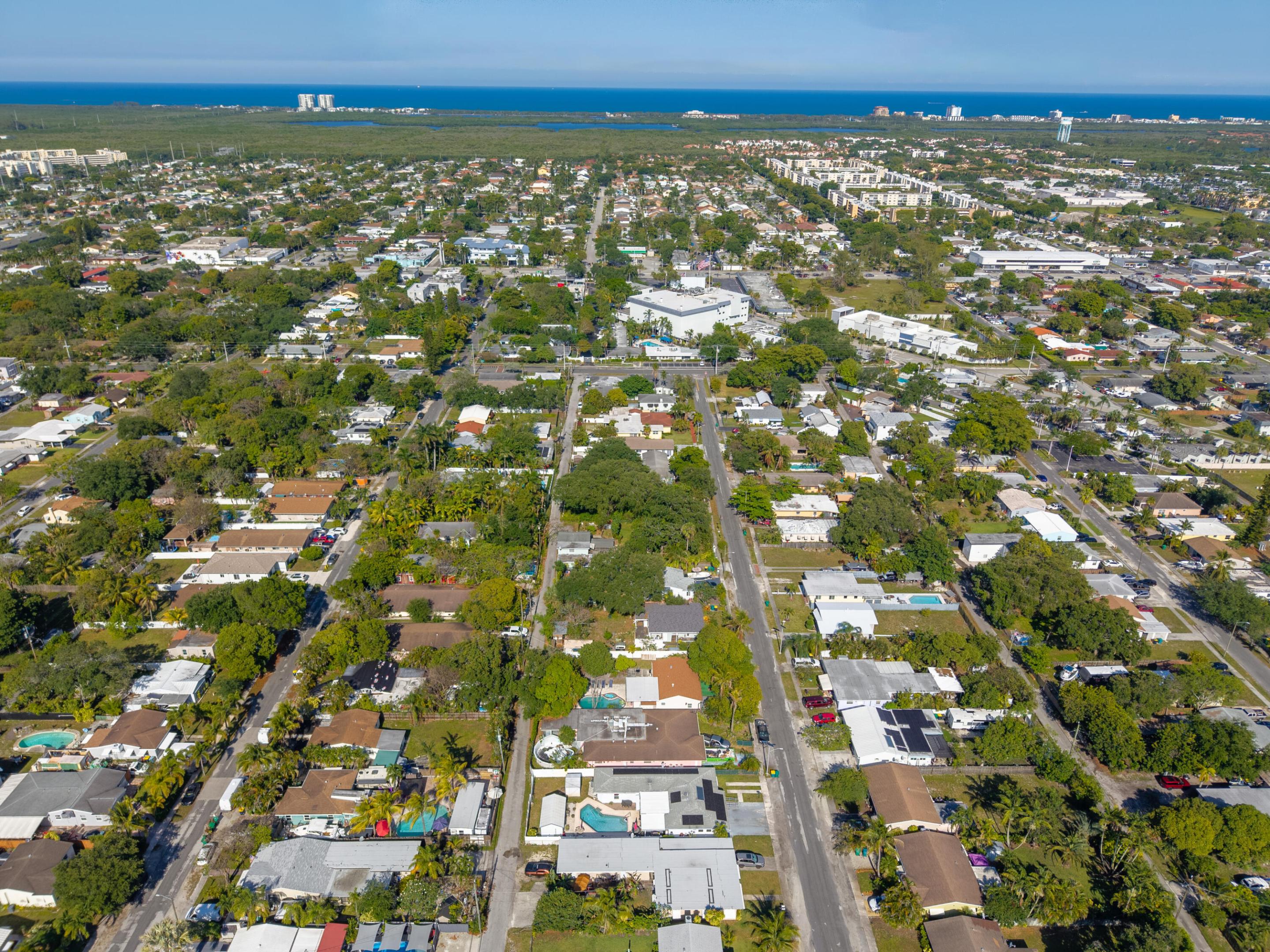 DANIA HOMESITES - Residential