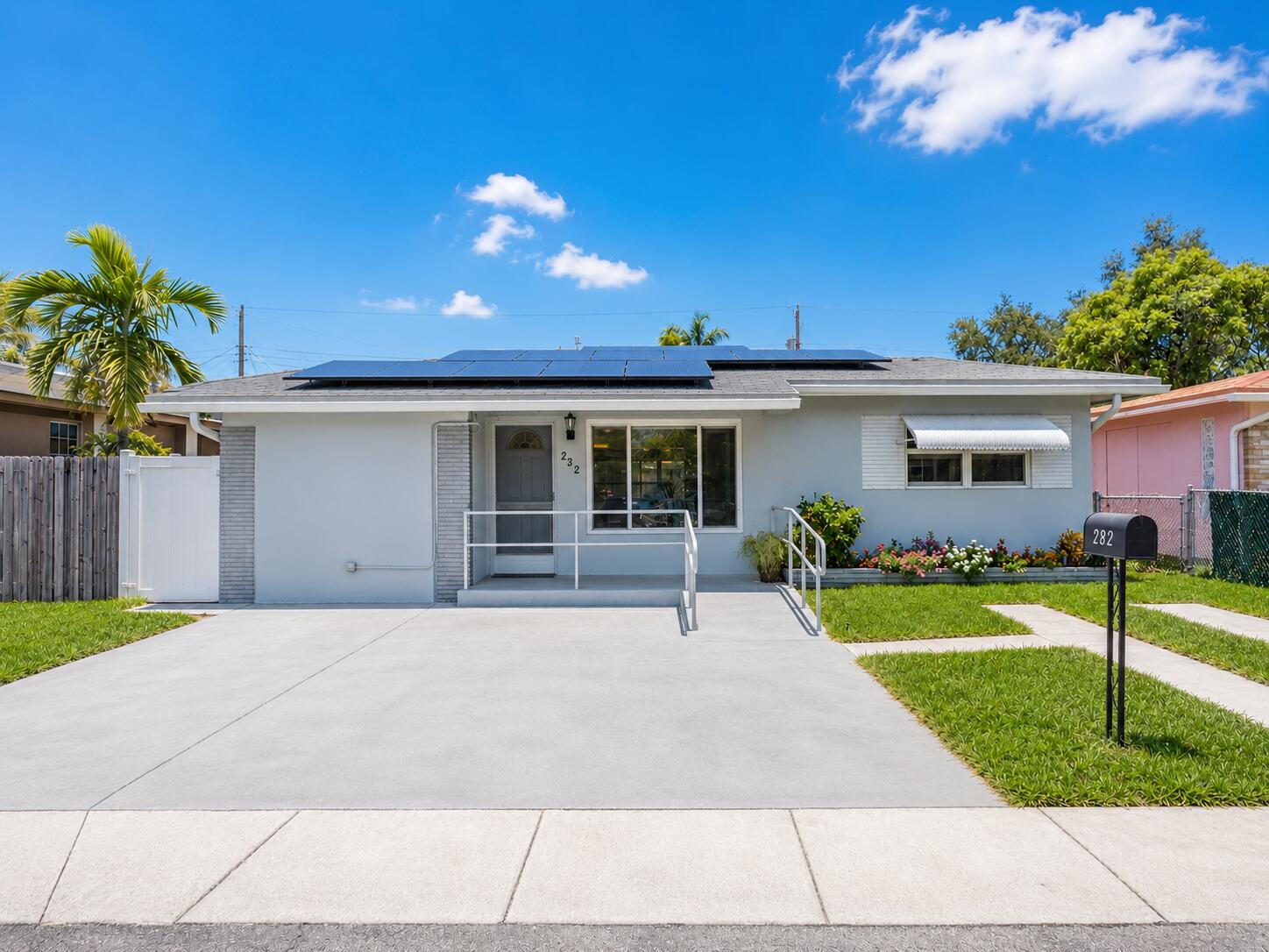 DANIA HOMESITES - Residential