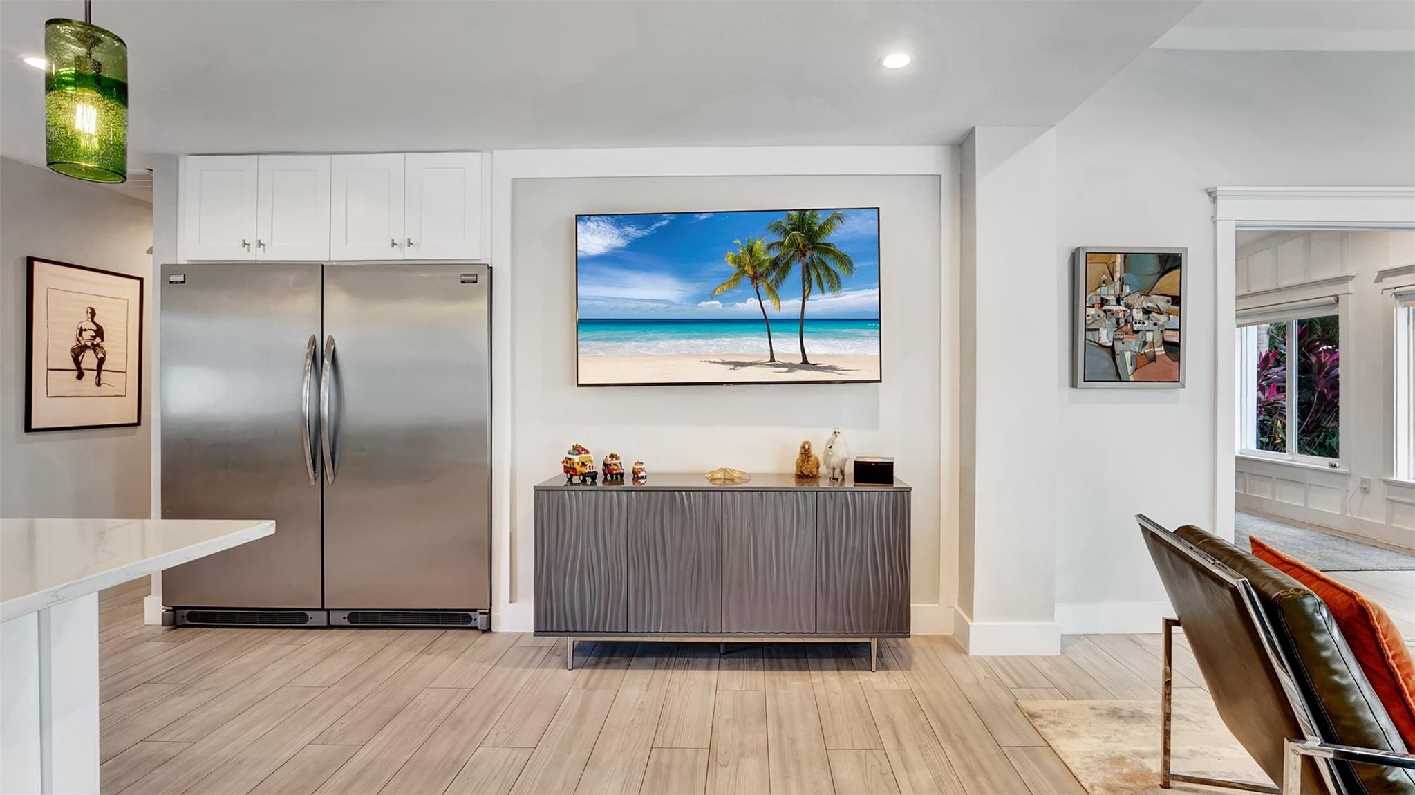 Middle River Manor 33-29 - Residential