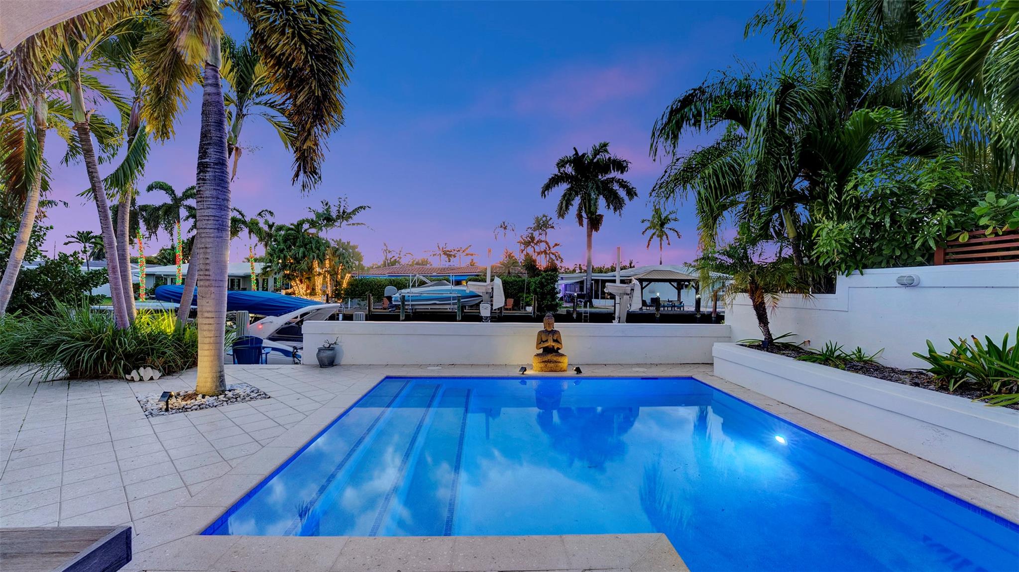 Middle River Manor 33-29 - Residential