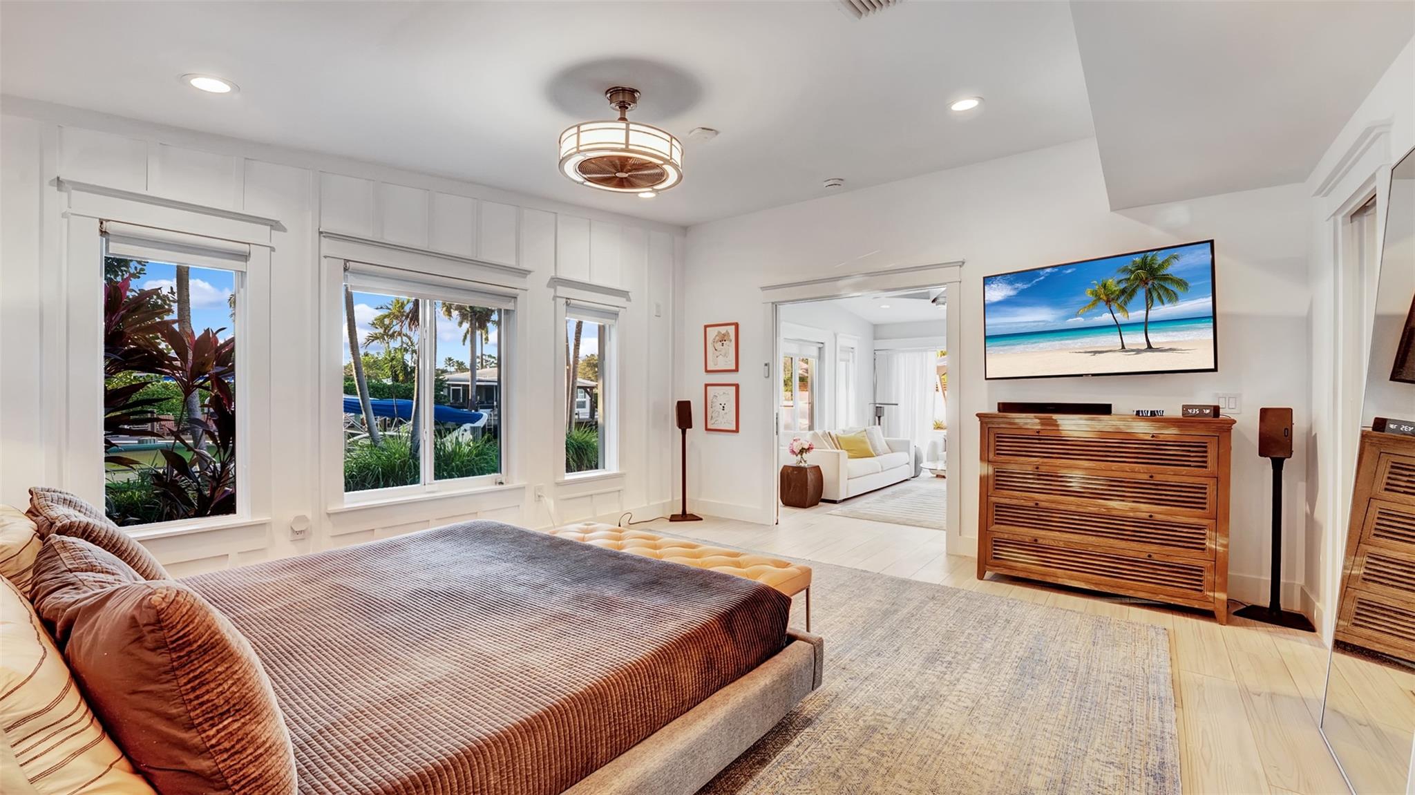 Middle River Manor 33-29 - Residential