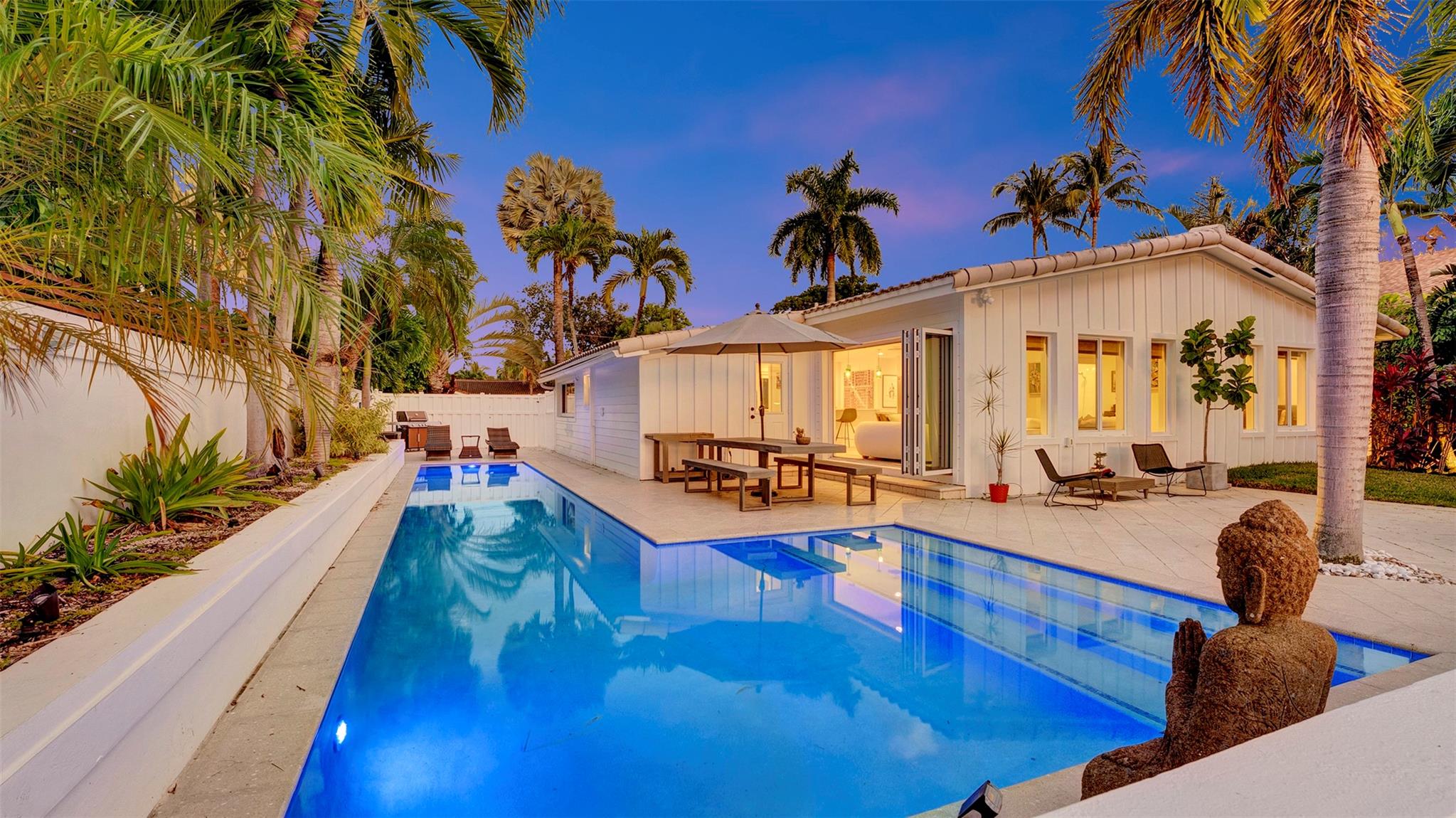 Middle River Manor 33-29 - Residential