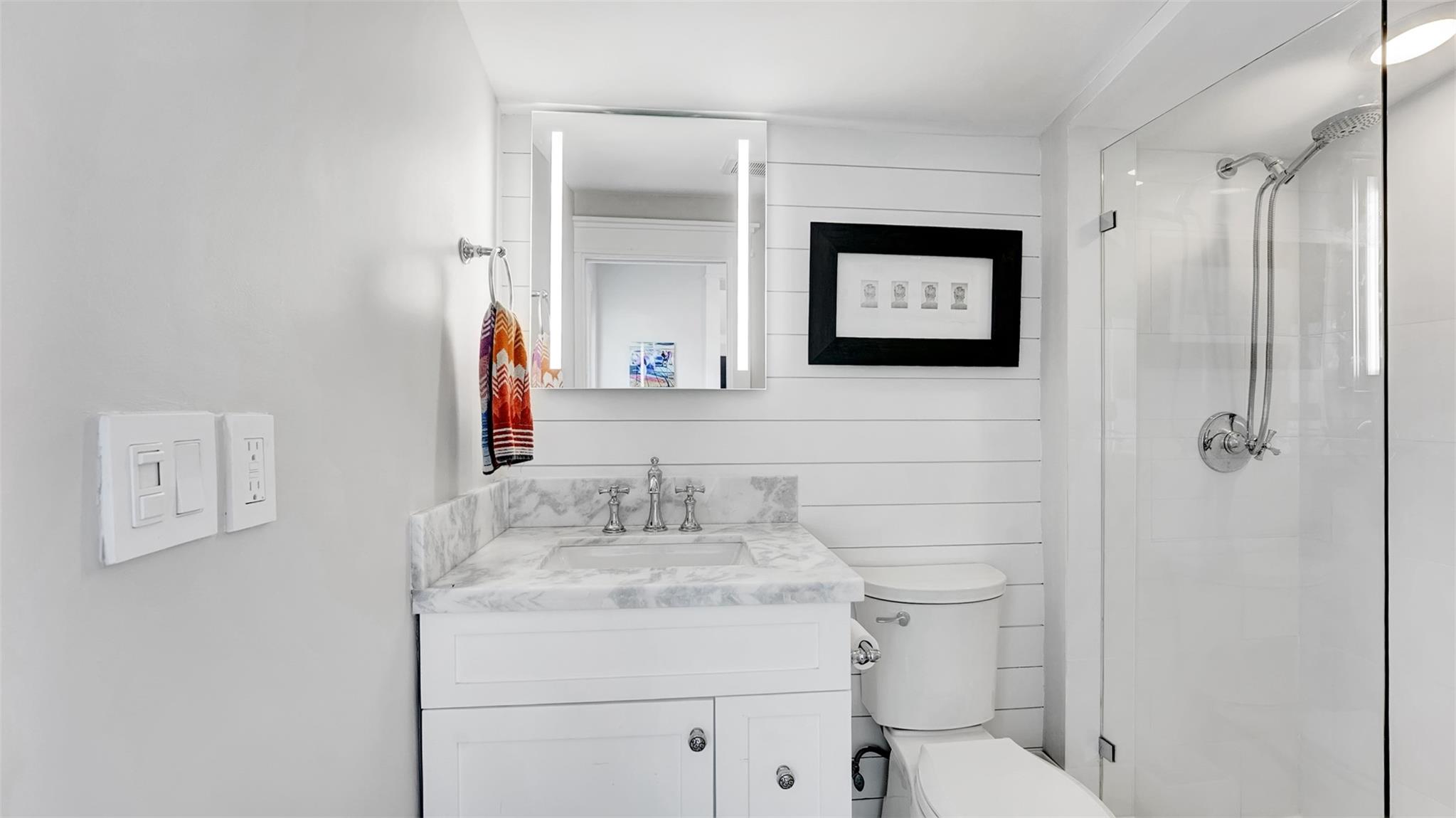 Middle River Manor 33-29 - Residential