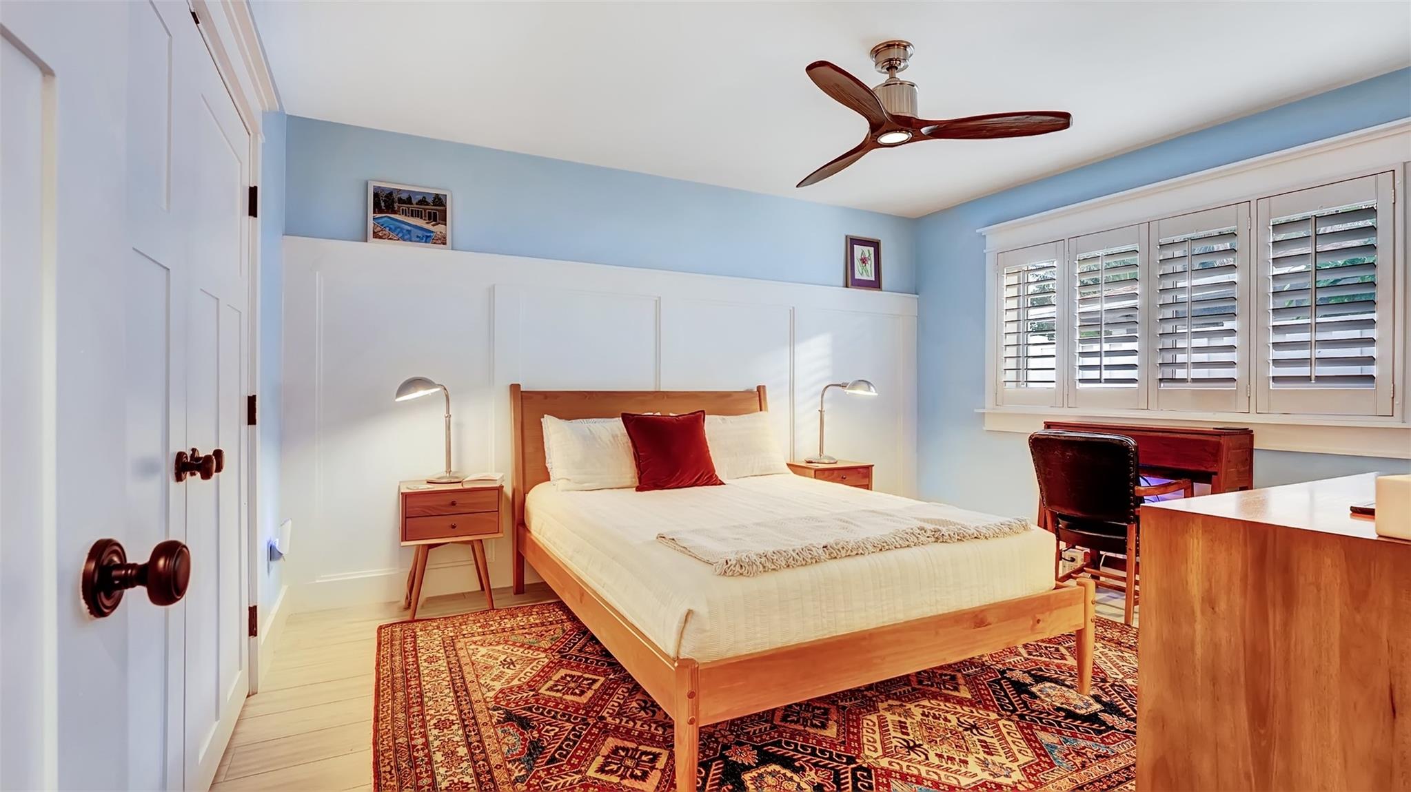 Middle River Manor 33-29 - Residential