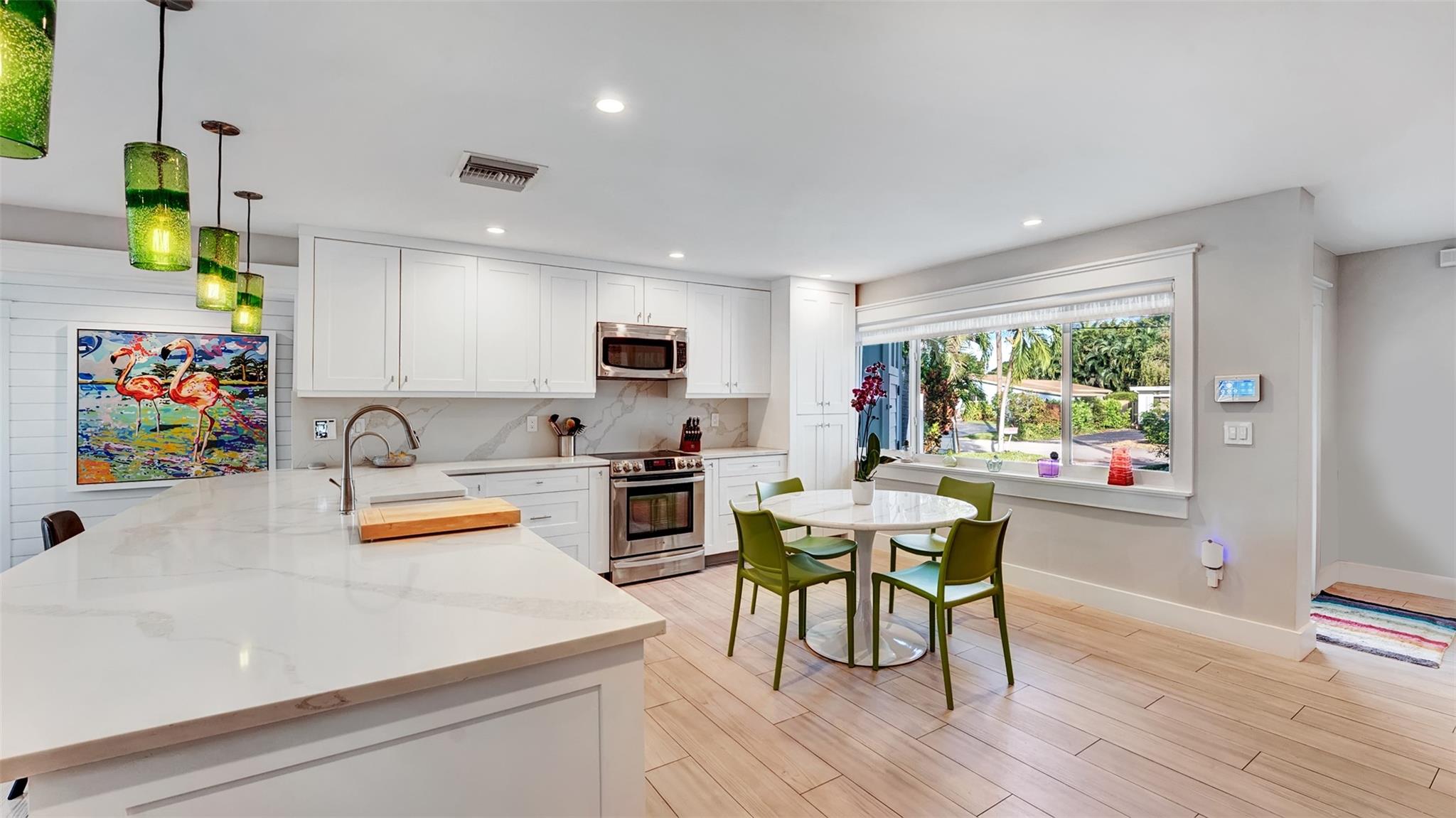 Middle River Manor 33-29 - Residential