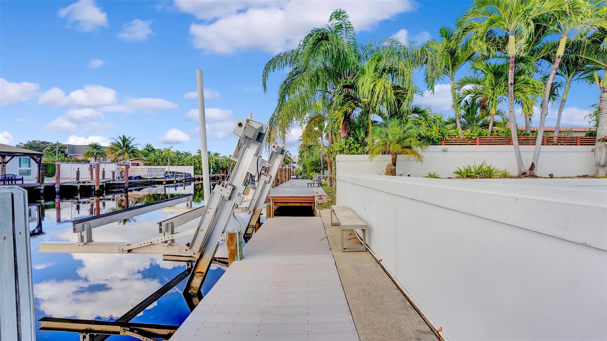 Middle River Manor 33-29 - Residential