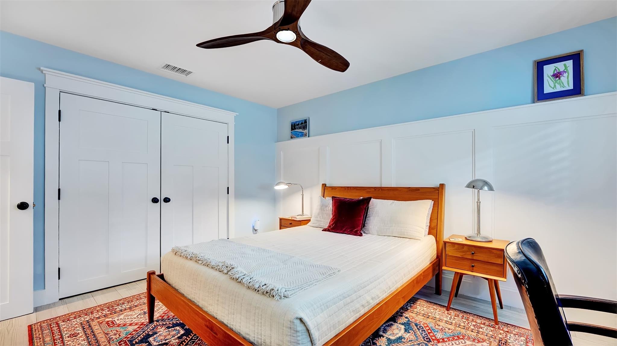 Middle River Manor 33-29 - Residential