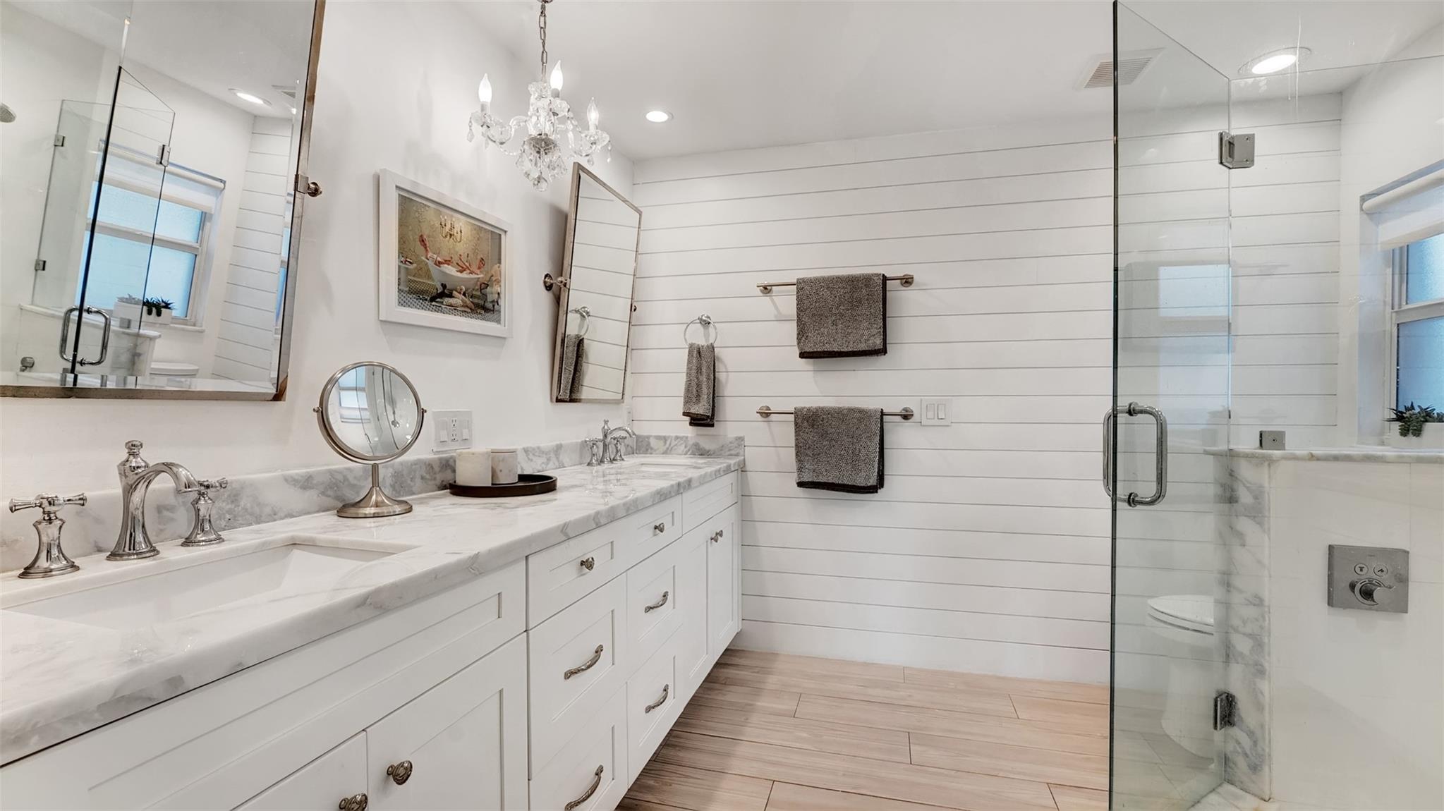 Middle River Manor 33-29 - Residential