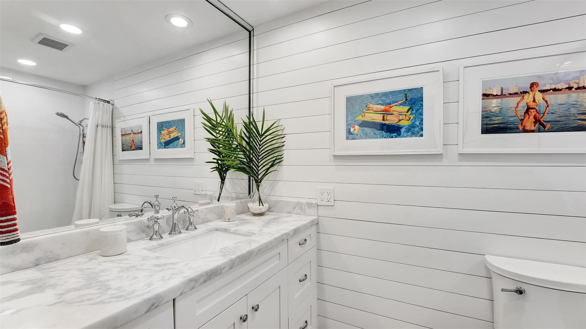 Middle River Manor 33-29 - Residential