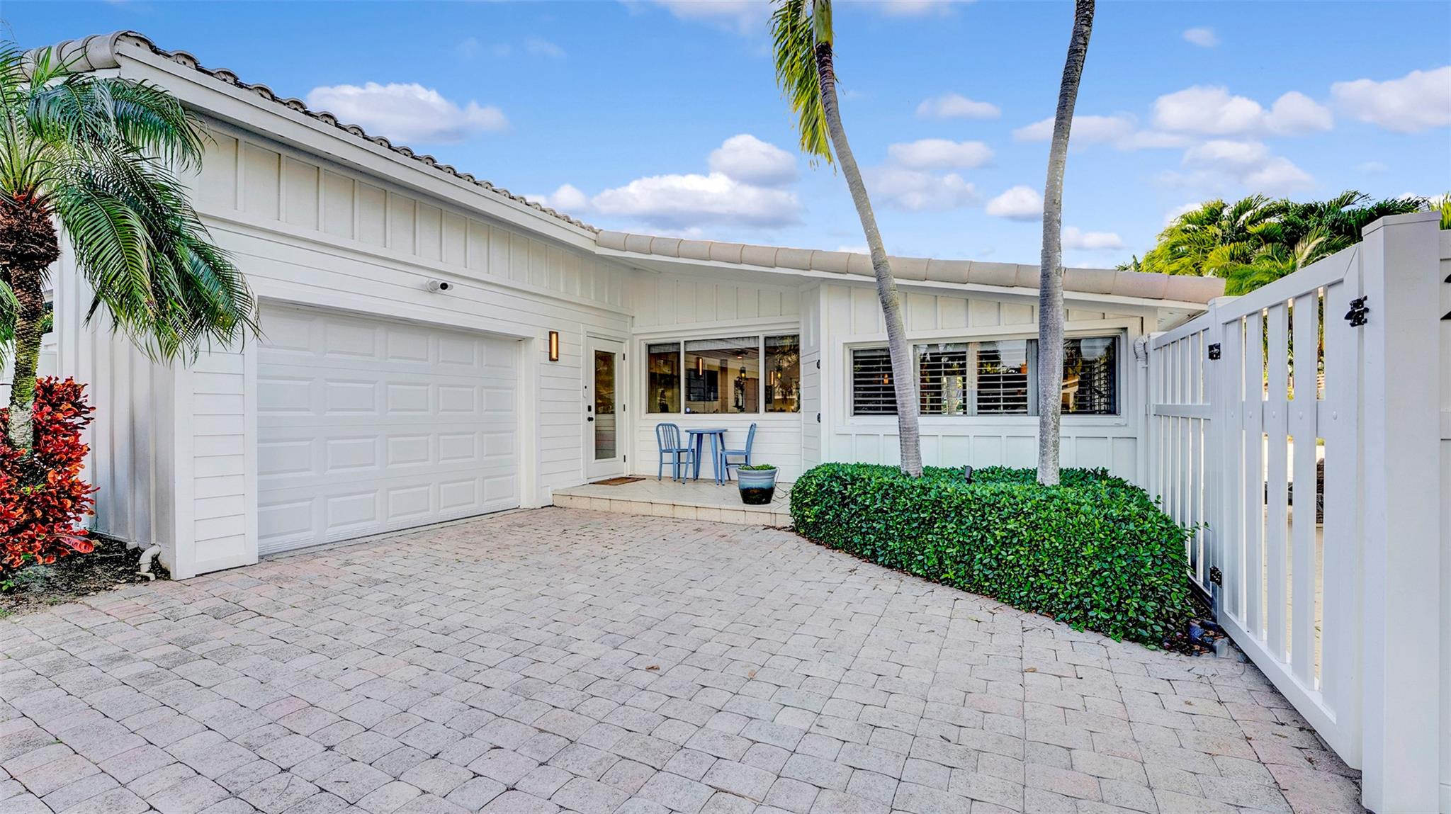 Middle River Manor 33-29 - Residential