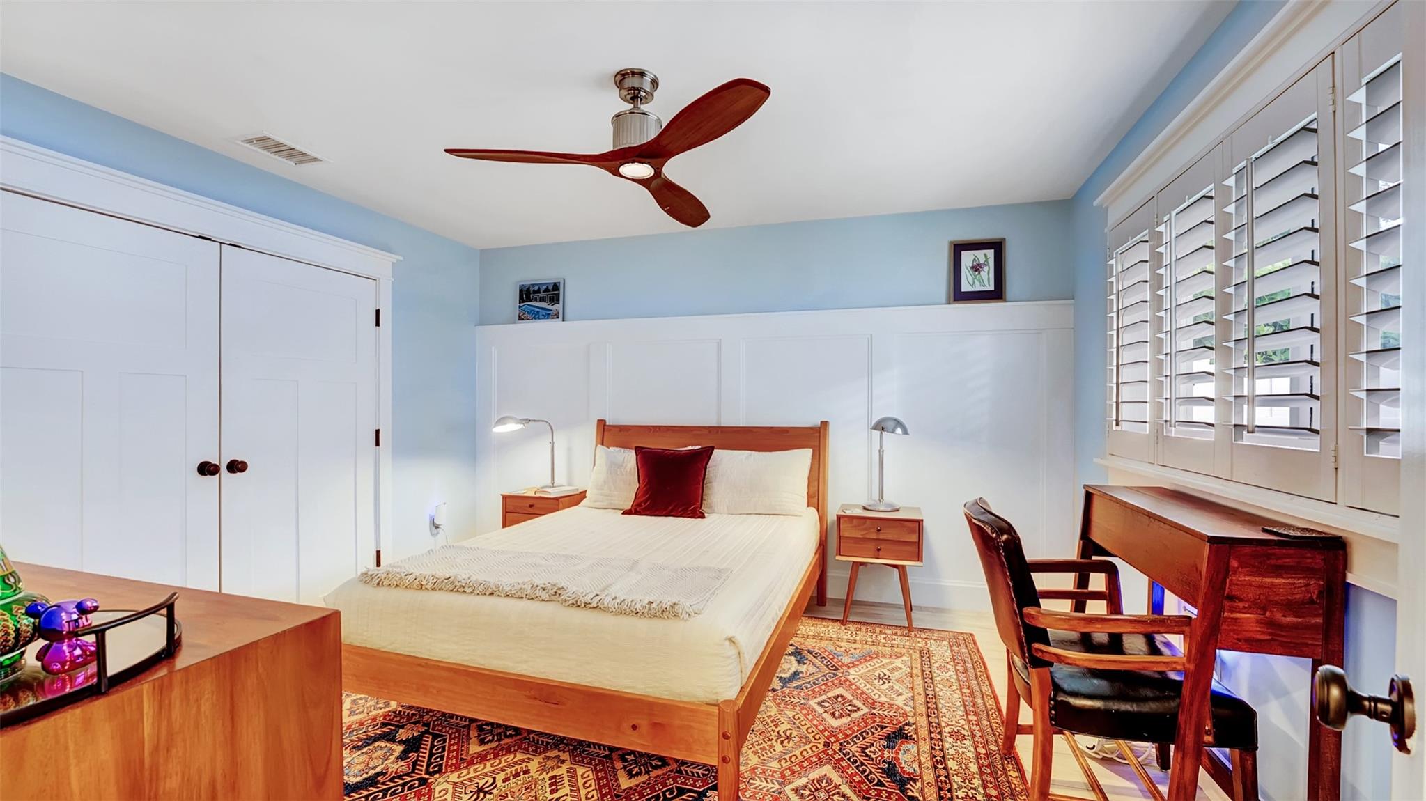 Middle River Manor 33-29 - Residential