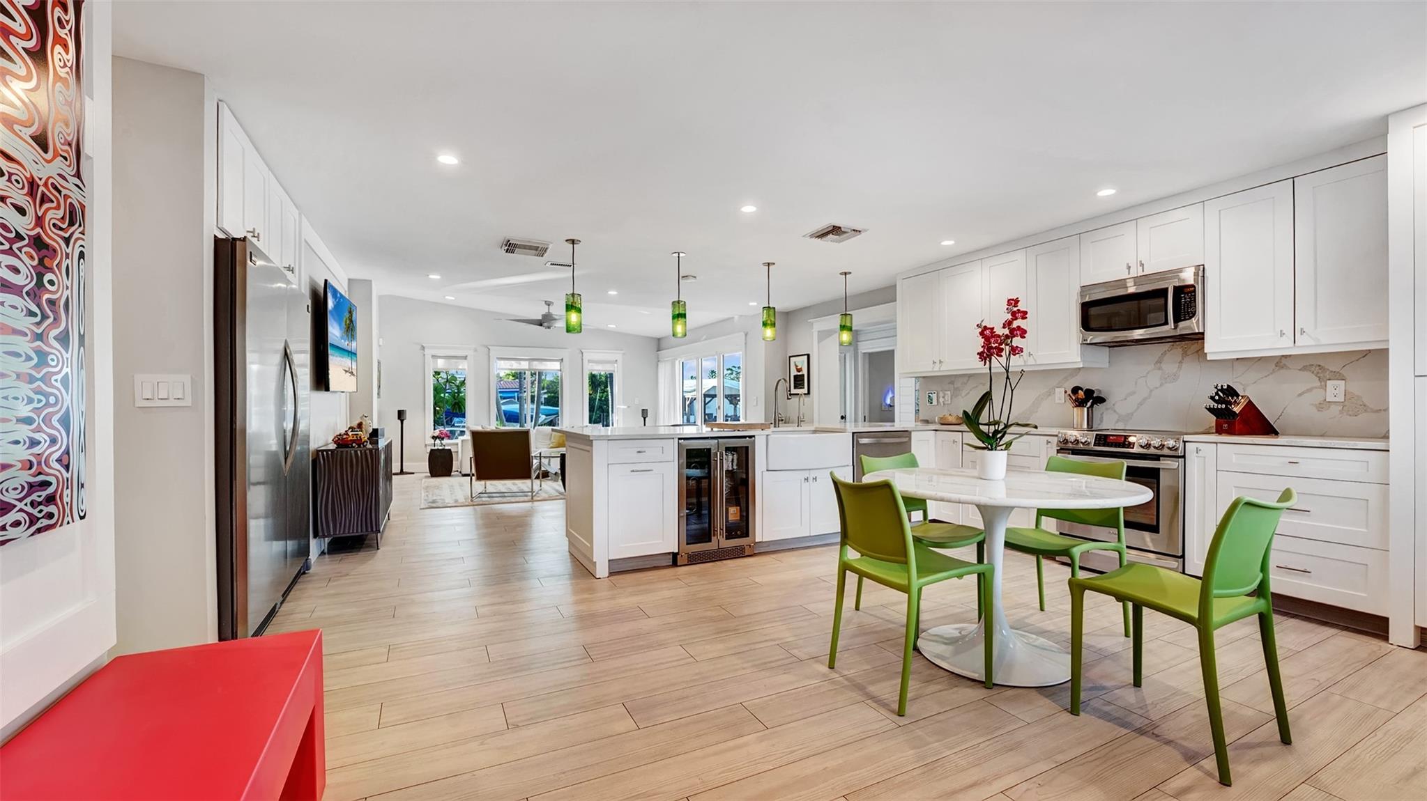 Middle River Manor 33-29 - Residential