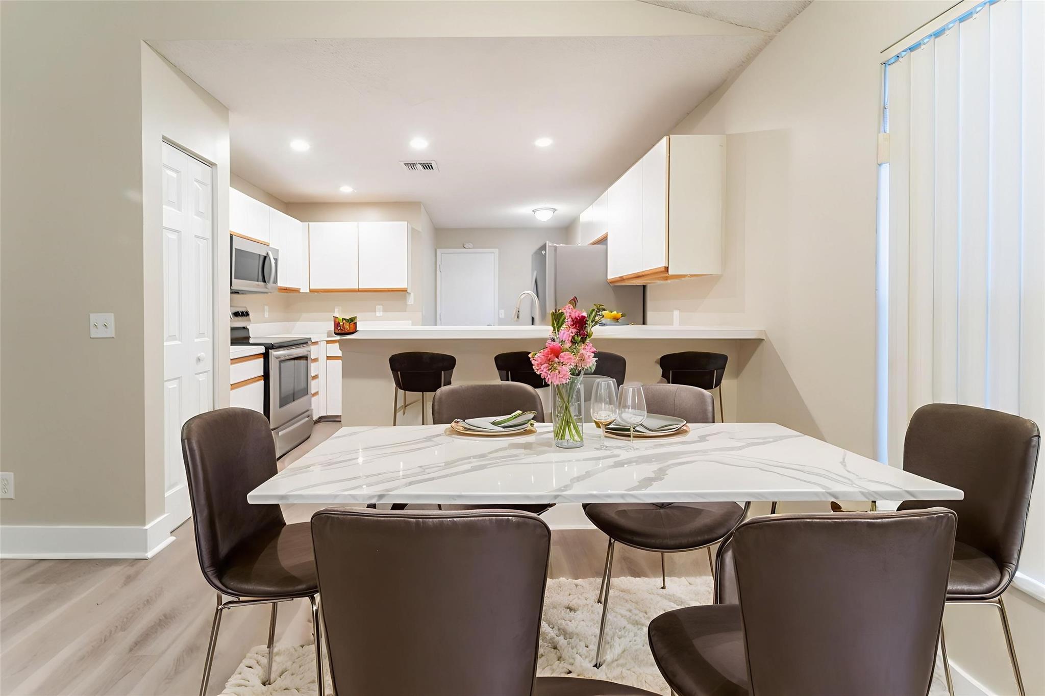 Forest Ridge Cluster Home - Residential