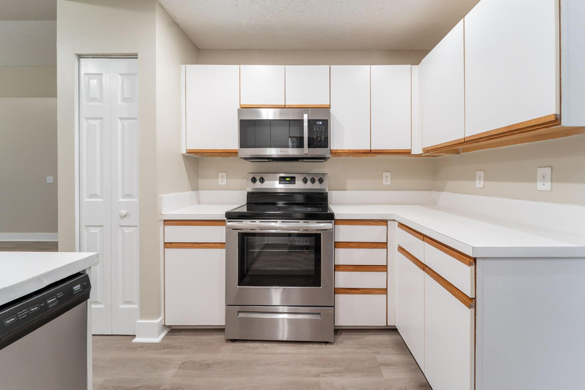 Forest Ridge Cluster Home - Residential