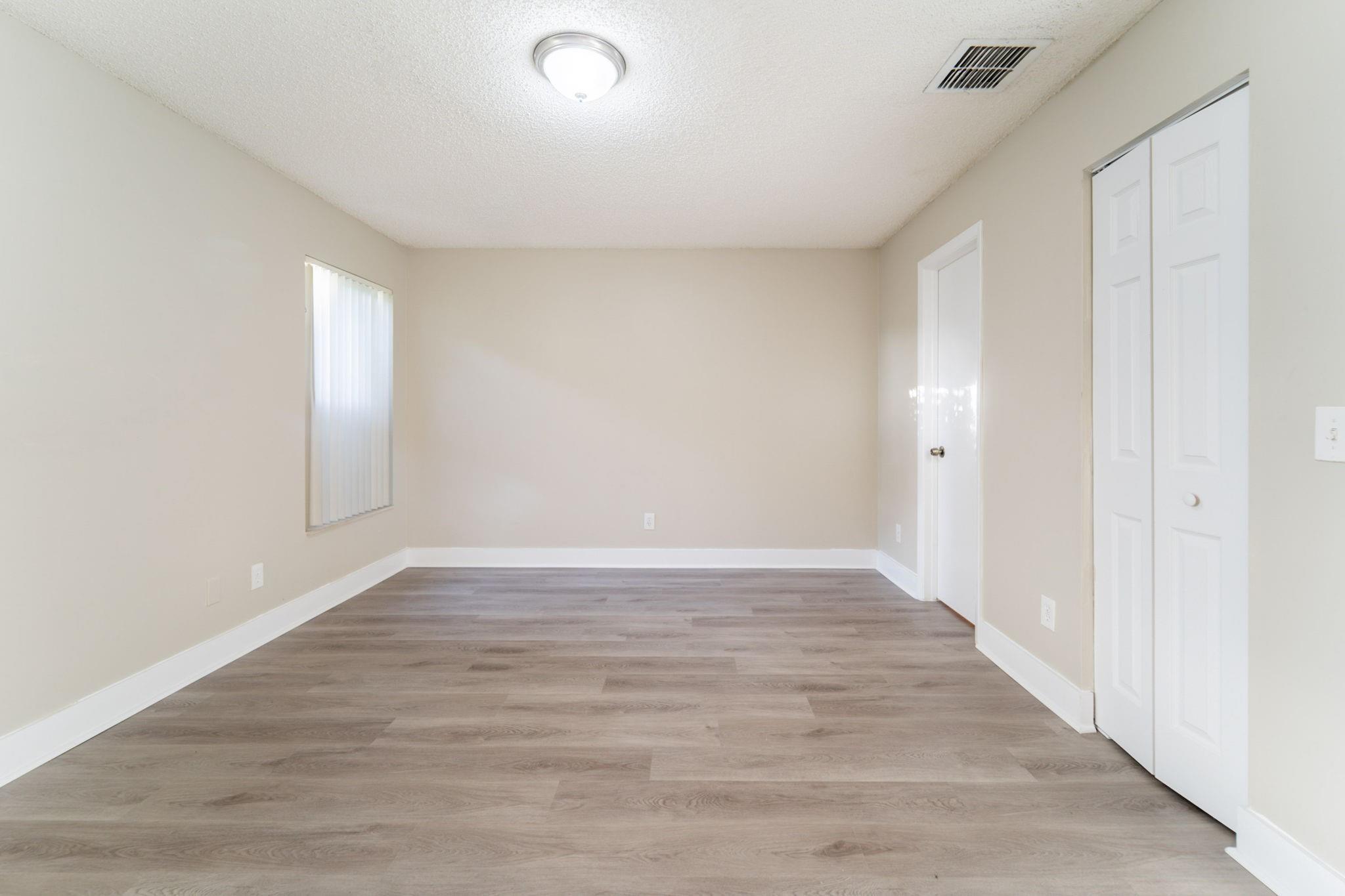 Forest Ridge Cluster Home - Residential