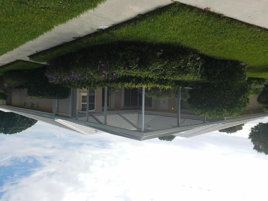 EASY TO SHOW.  NEWER ROOF, NEWER AC,SPLIT BEDROOM, LARGE PATIO