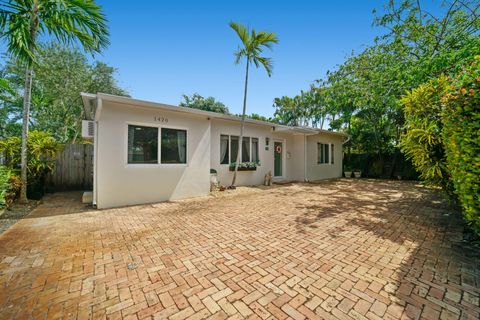Photo of 1420 NE 15th Ave, Fort Lauderdale, FL 33304 (MLS # F10528823)