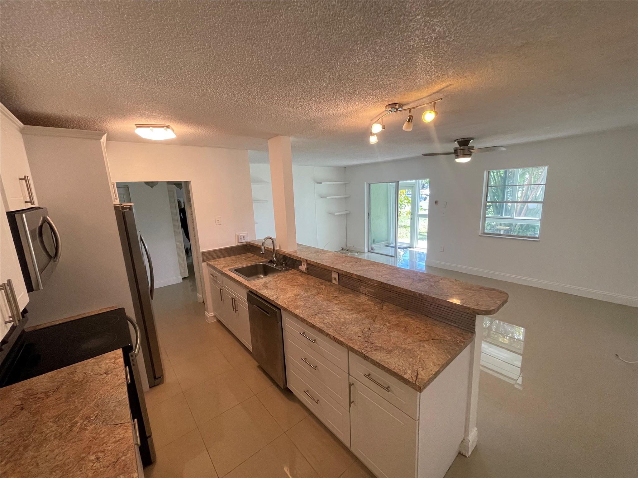 5190 E Sabal Palm Blvd 104