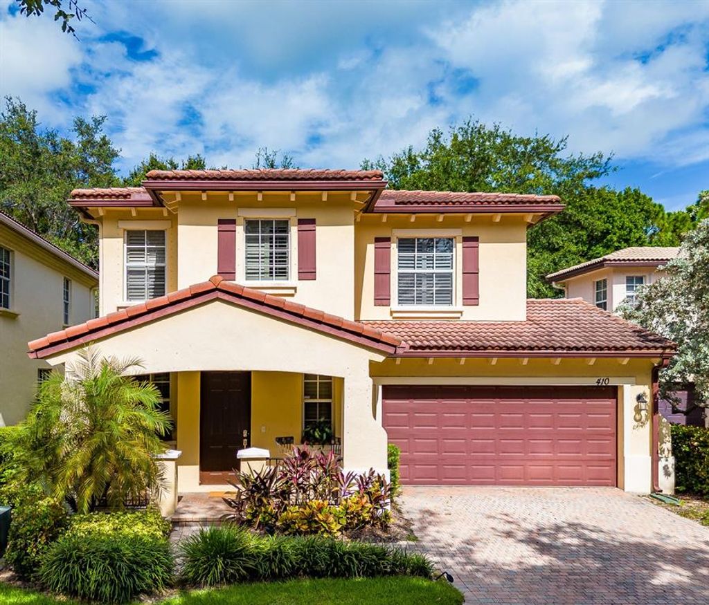 Photo of 410 Pumpkin Drive Dr, Palm Beach Gardens, FL 33410 (MLS # R10824550)