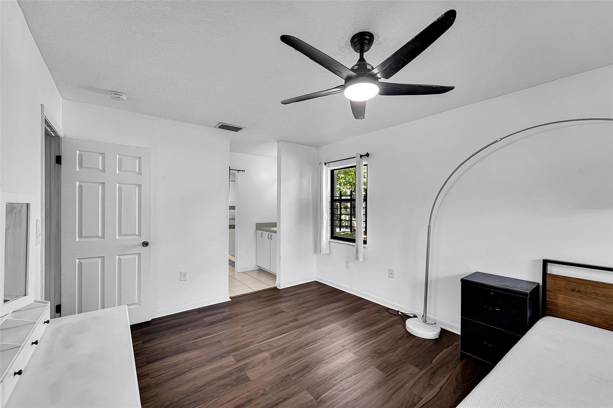 SUNRISE NOB HILL EAST - Residential Lease