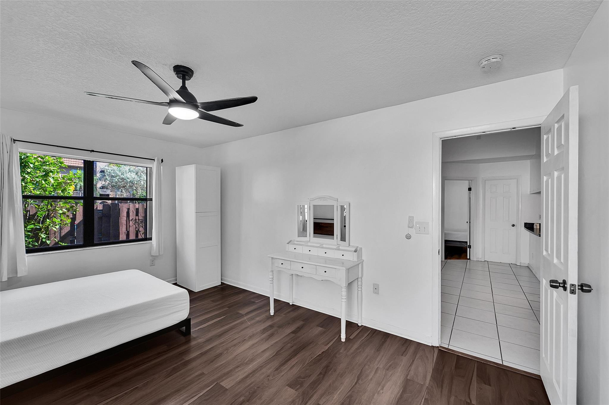 SUNRISE NOB HILL EAST - Residential Lease