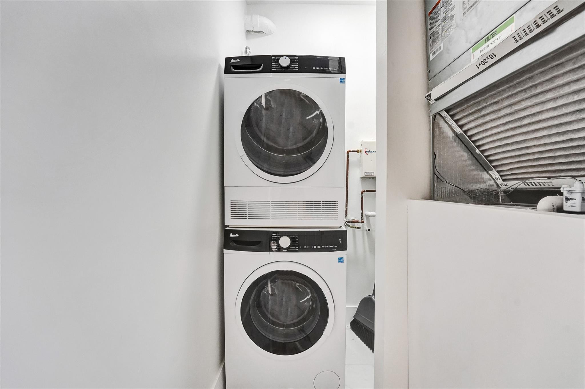 Hollybrook Golf & Tennis - Residential Lease