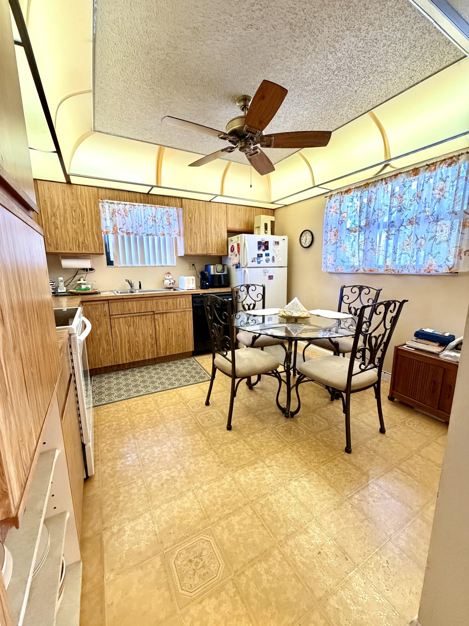 LAKES OF CARRIAGE HILLS - Residential