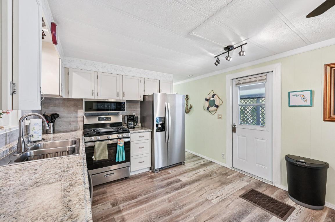 BLUE HERON MOBILE HOME PARK CO-OP - Residential