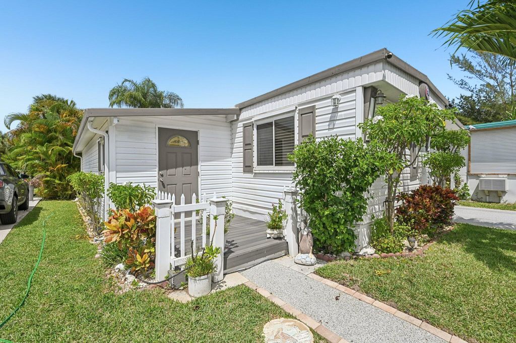 Photo of 4756 NE Blue Heron Lane, Jensen Beach, FL 34957 (MLS # R11127092)