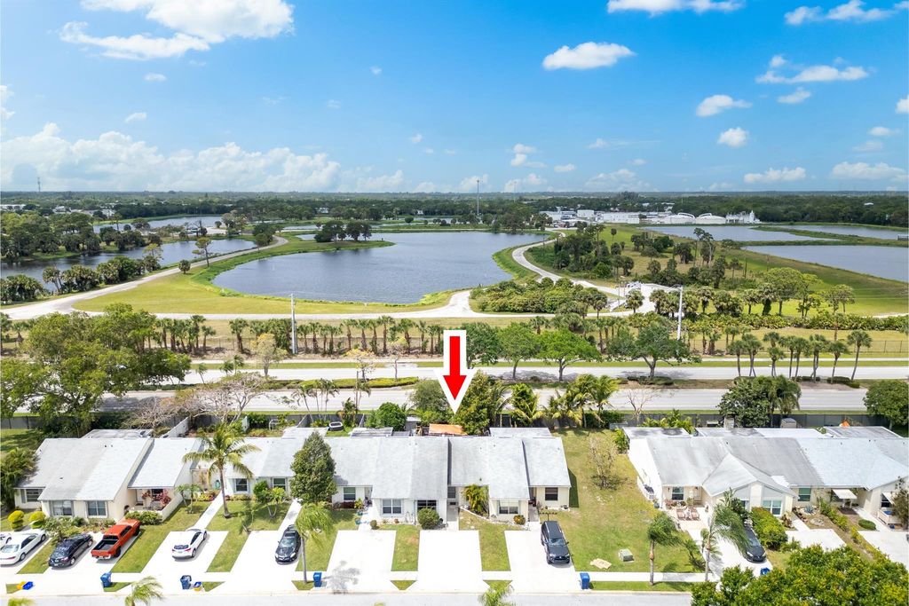 Photo of 252 Palmetto Court, Jupiter, FL 33458 (MLS # R10975509)