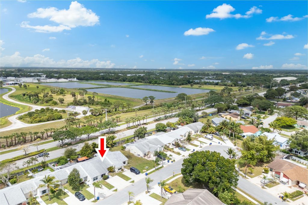 Photo of 252 Palmetto Court, Jupiter, FL 33458 (MLS # R10975509)
