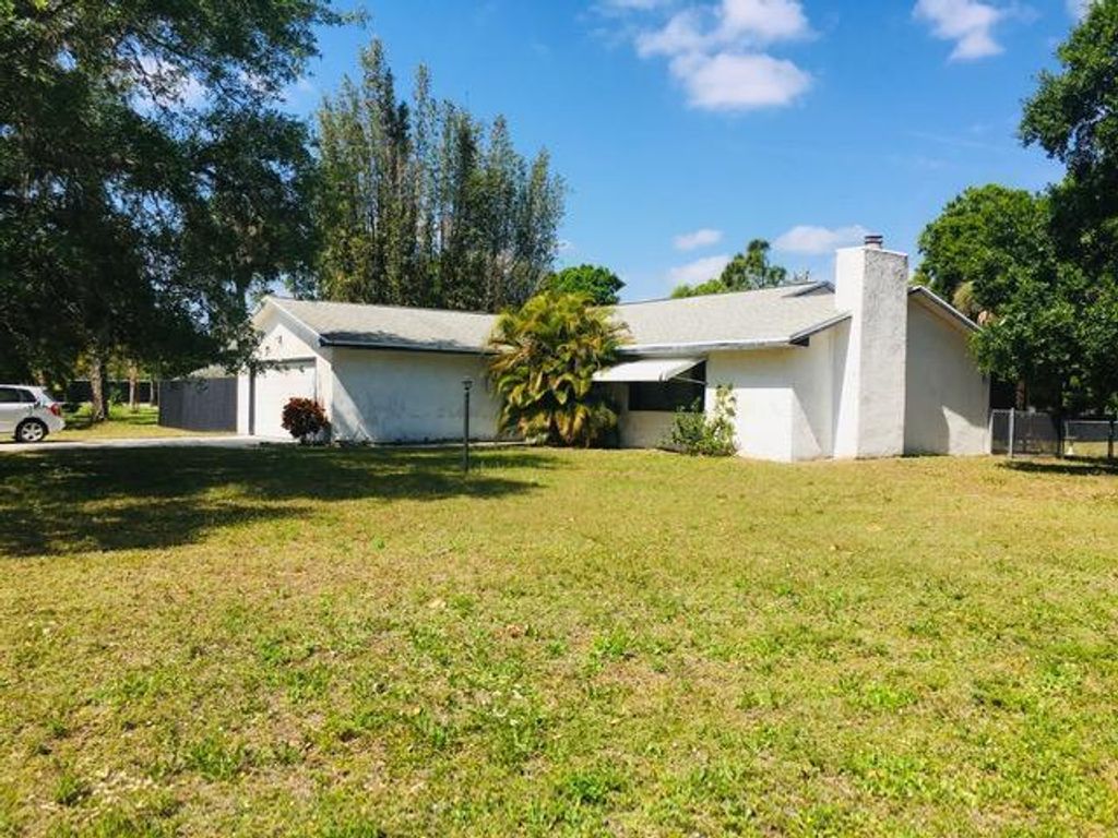 Photo of 7302 Deland Avenue, Fort Pierce, FL 34951 (MLS # R10906849)