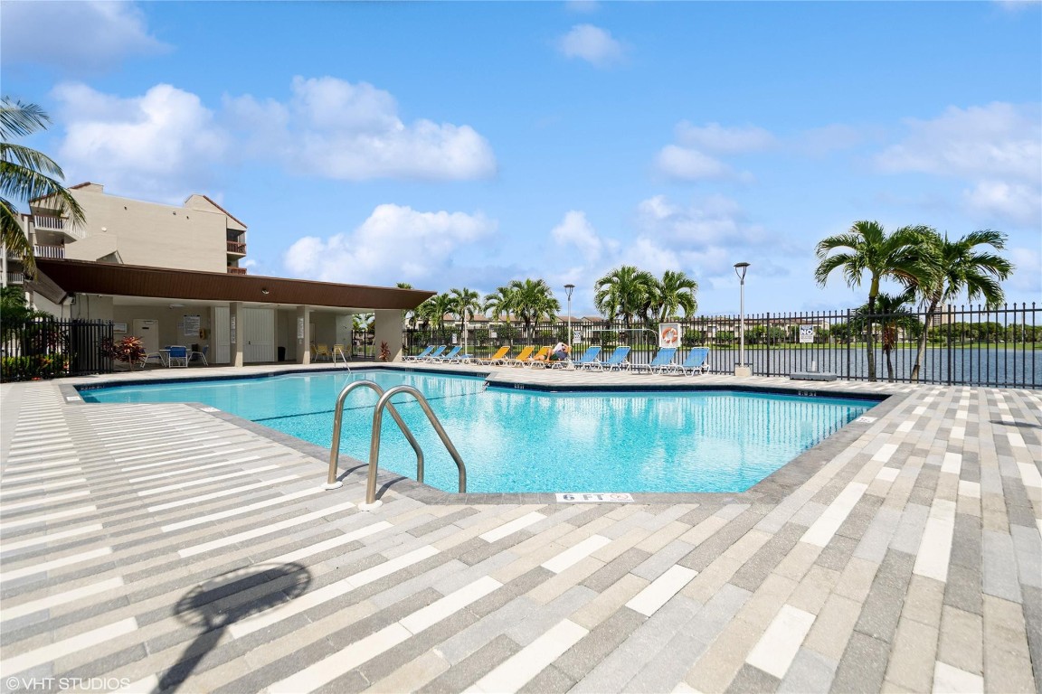 INDIAN LAKES VILLAGE - Residential