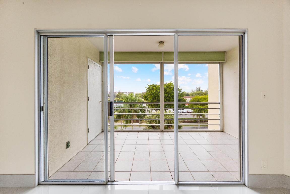 POINCIANA PLACE CONDO 1,2,8 AND 9 - Residential Lease
