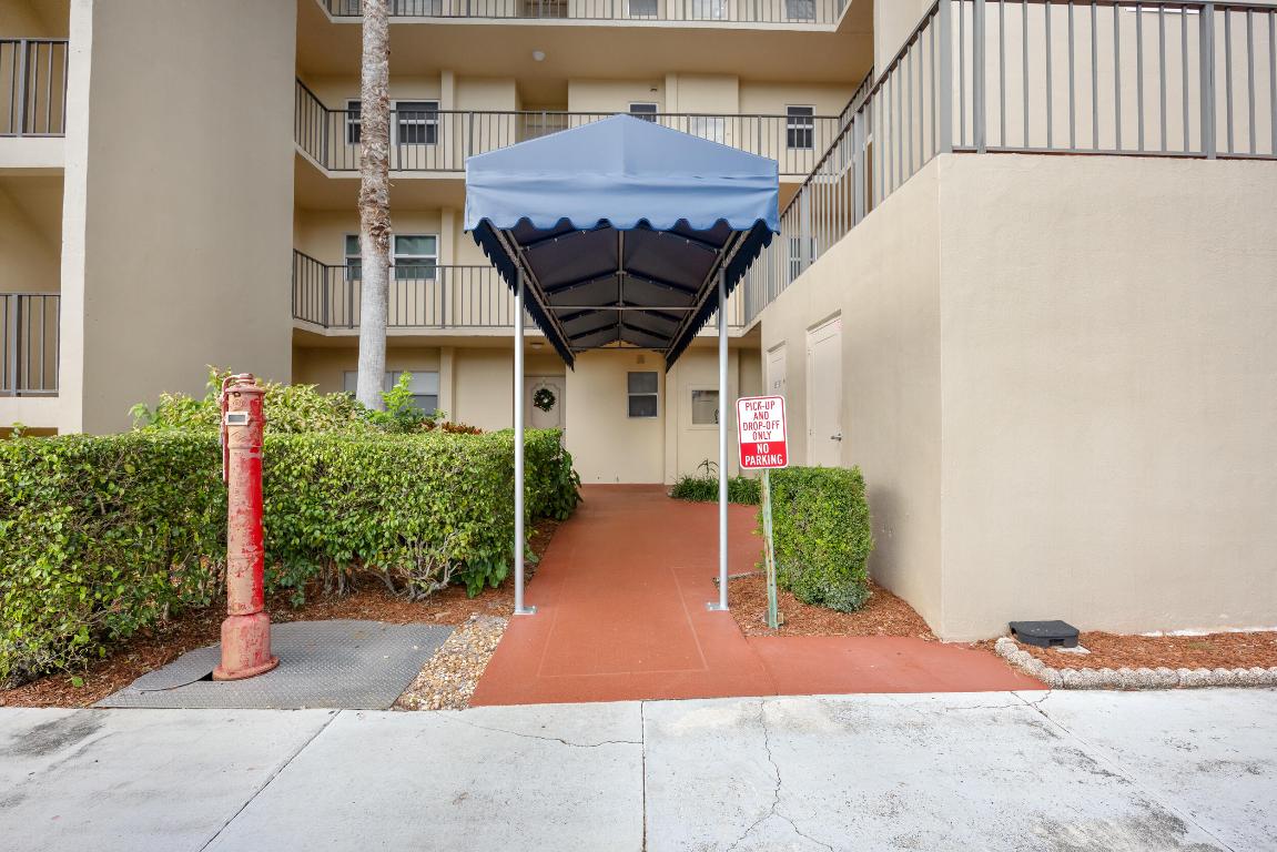 POINCIANA PLACE CONDO 1,2,8 AND 9 - Residential Lease
