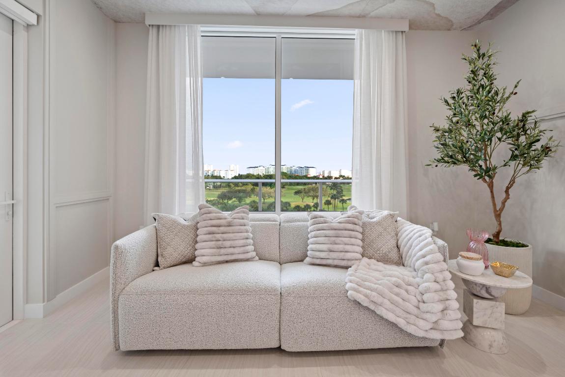 ALINA 220 BOCA RATON CONDO - Residential