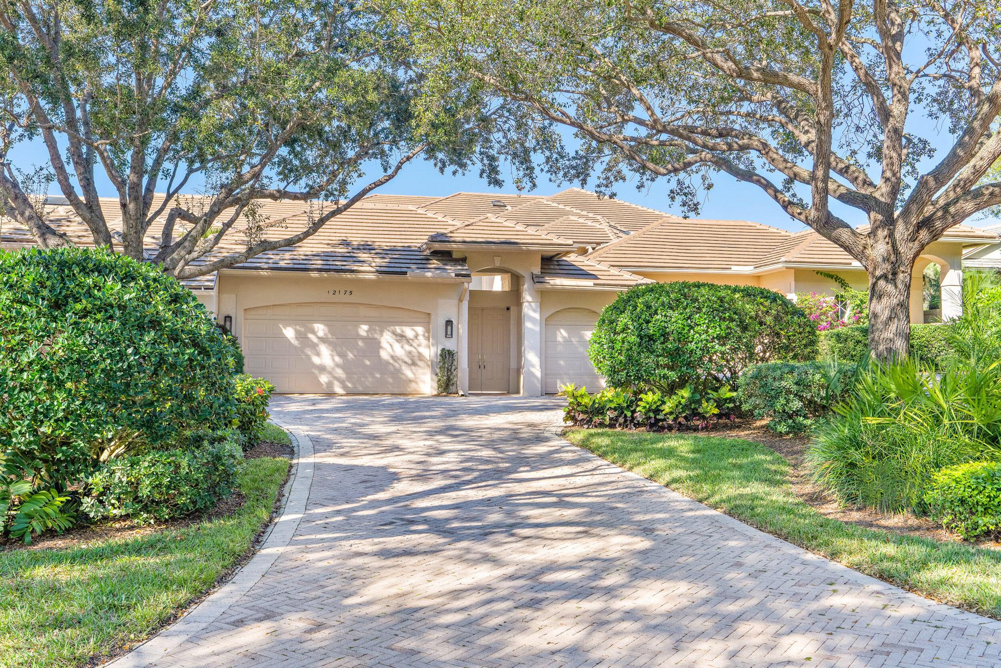 Jupiter Hills Village - Residential