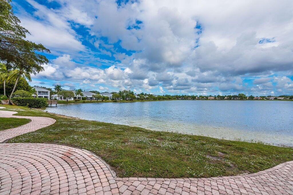 WELLINGTONS EDGE PAR 76 PH 1 - Residential