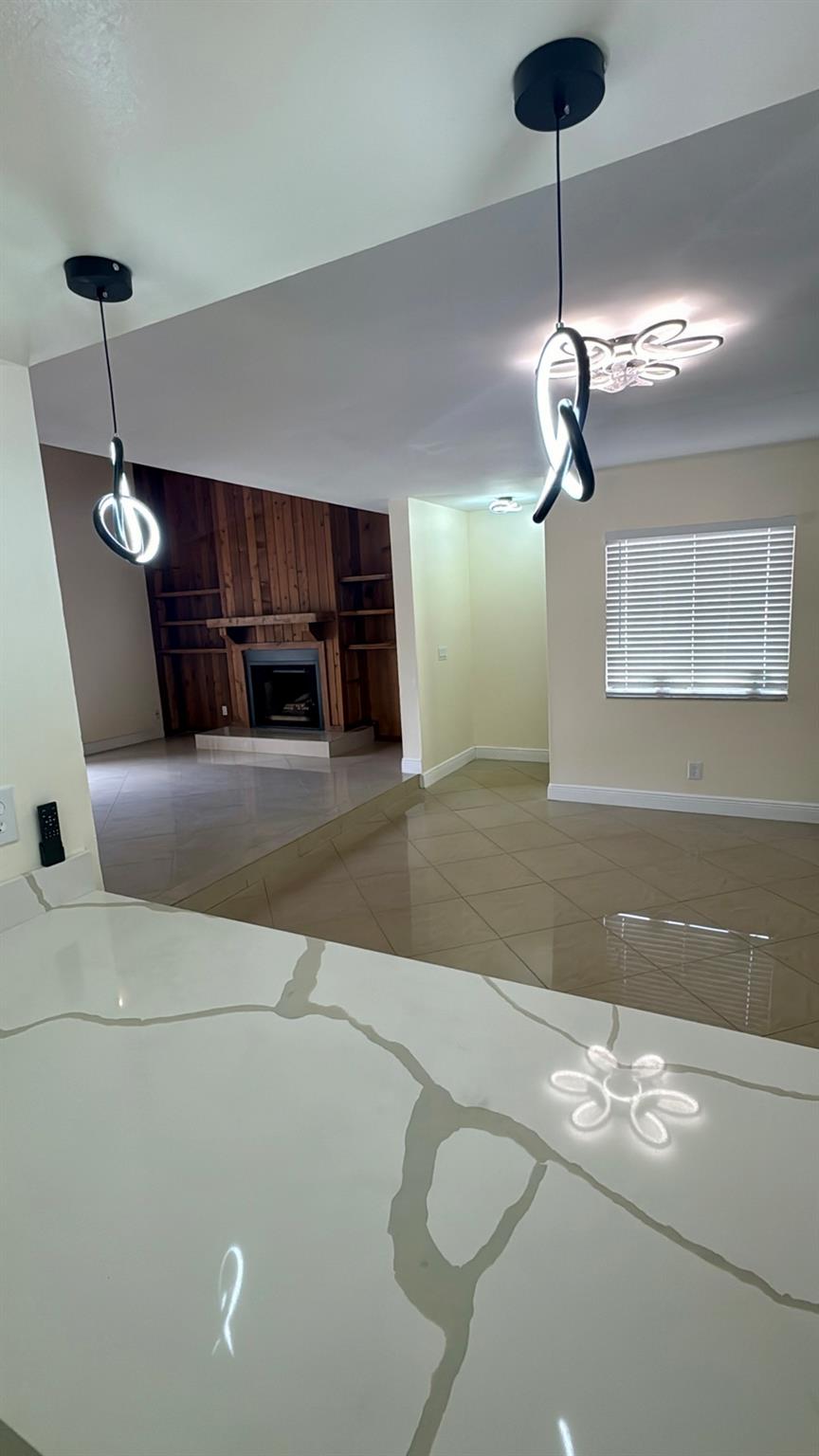 4039 Coral Springs Dr 10