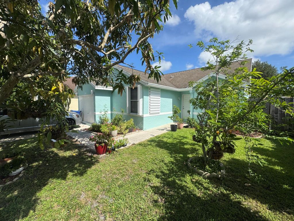 Photo of 1223 Ute Street, Jupiter, FL 33458 (MLS # R11111131)