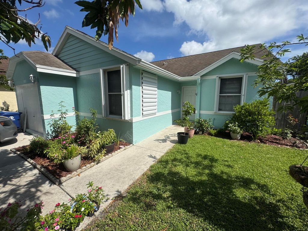 Photo of 1223 Ute Street, Jupiter, FL 33458 (MLS # R11111131)