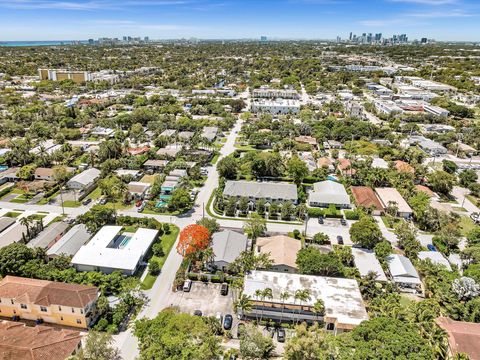Tiny photo for 3421 NE 15th Avenue #8, Oakland Park, FL 33334 (MLS # B26033840)