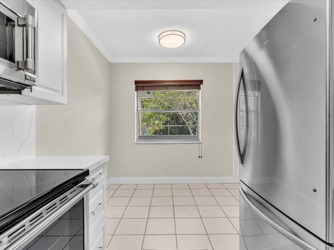 Tiny photo for 3421 NE 15th Avenue #8, Oakland Park, FL 33334 (MLS # B26033840)