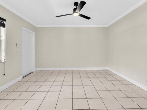 Tiny photo for 3421 NE 15th Avenue #8, Oakland Park, FL 33334 (MLS # B26033840)