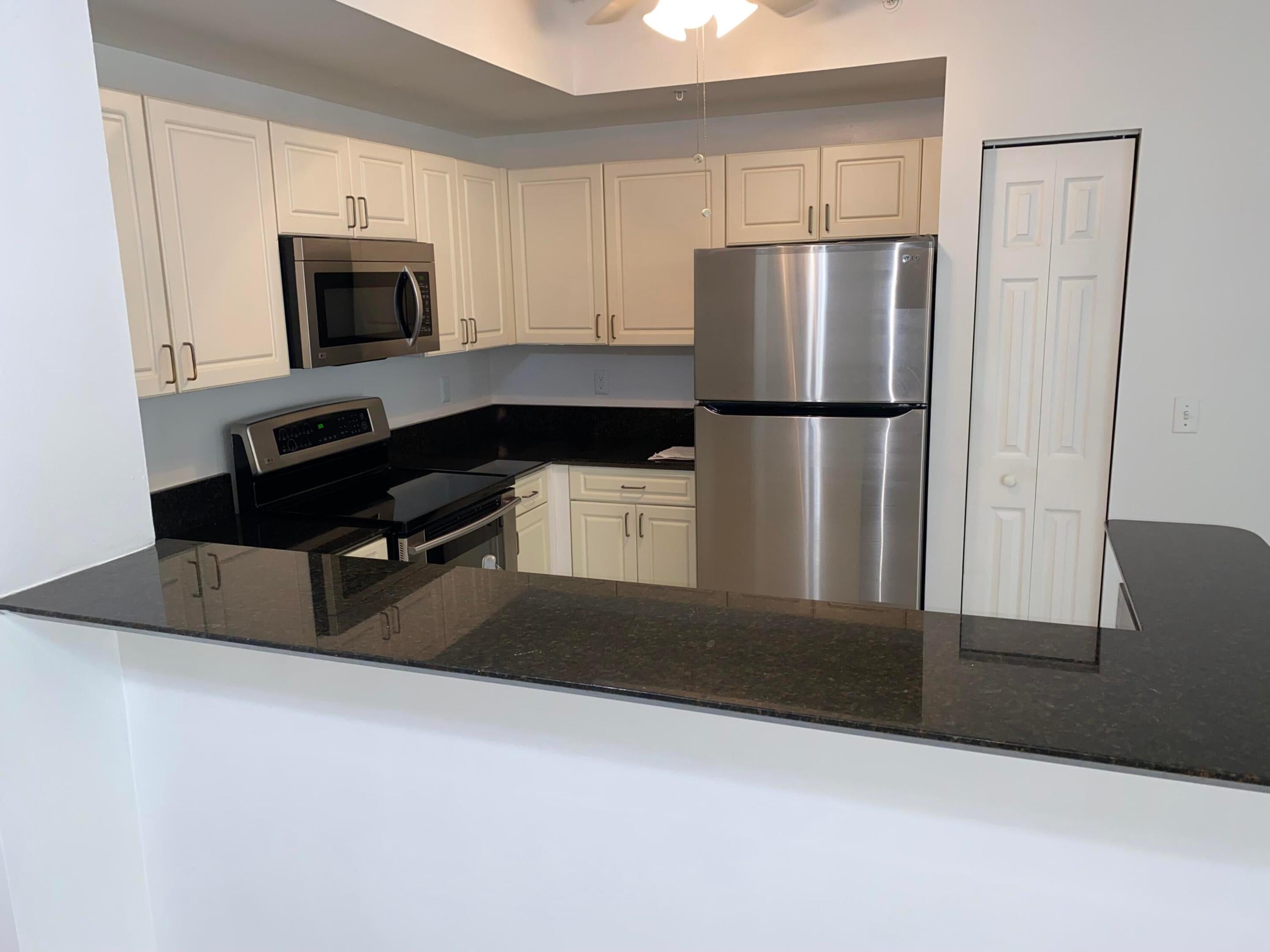 720 S Sapodilla Avenue 408