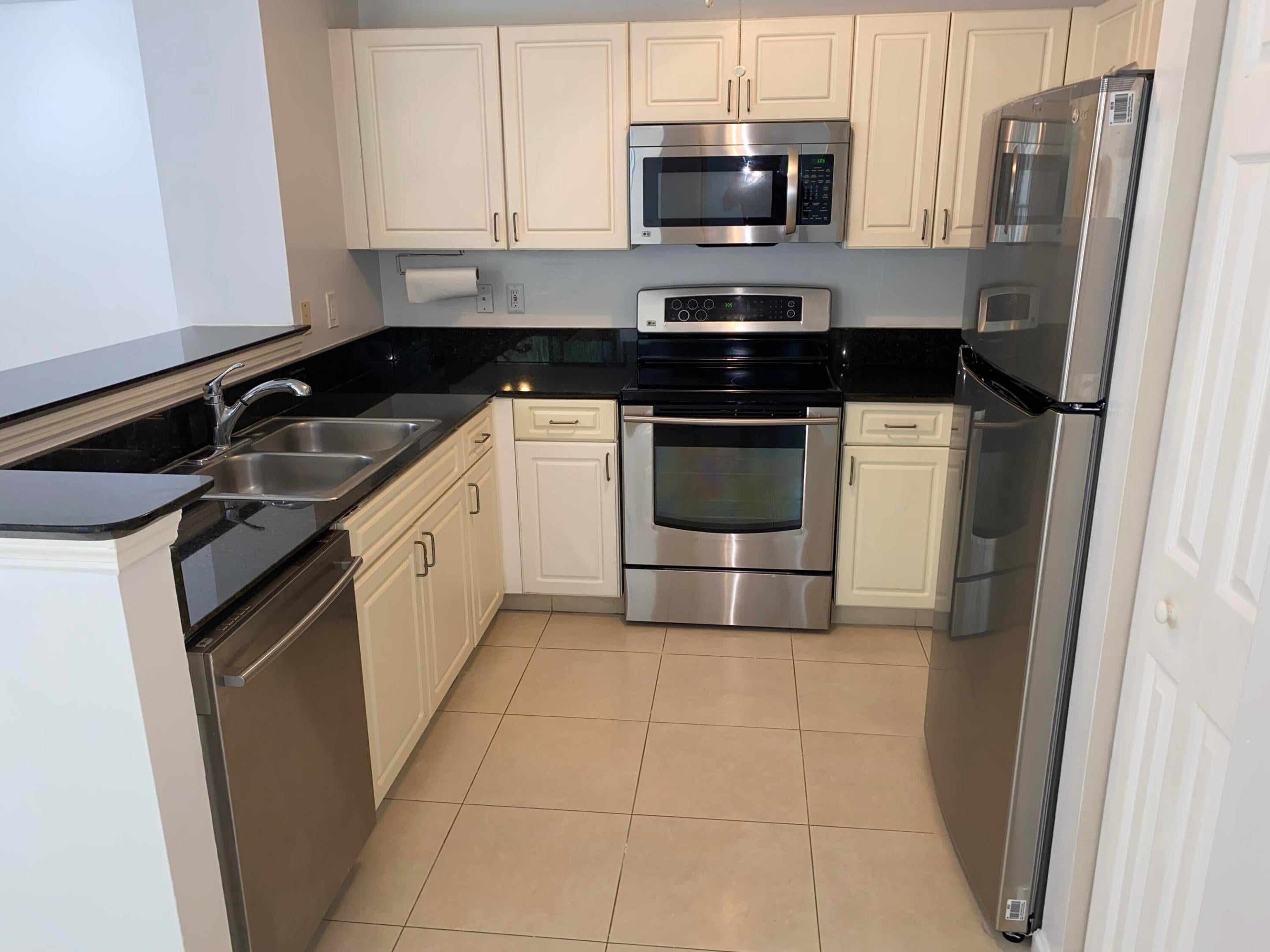 720 S Sapodilla Avenue 408