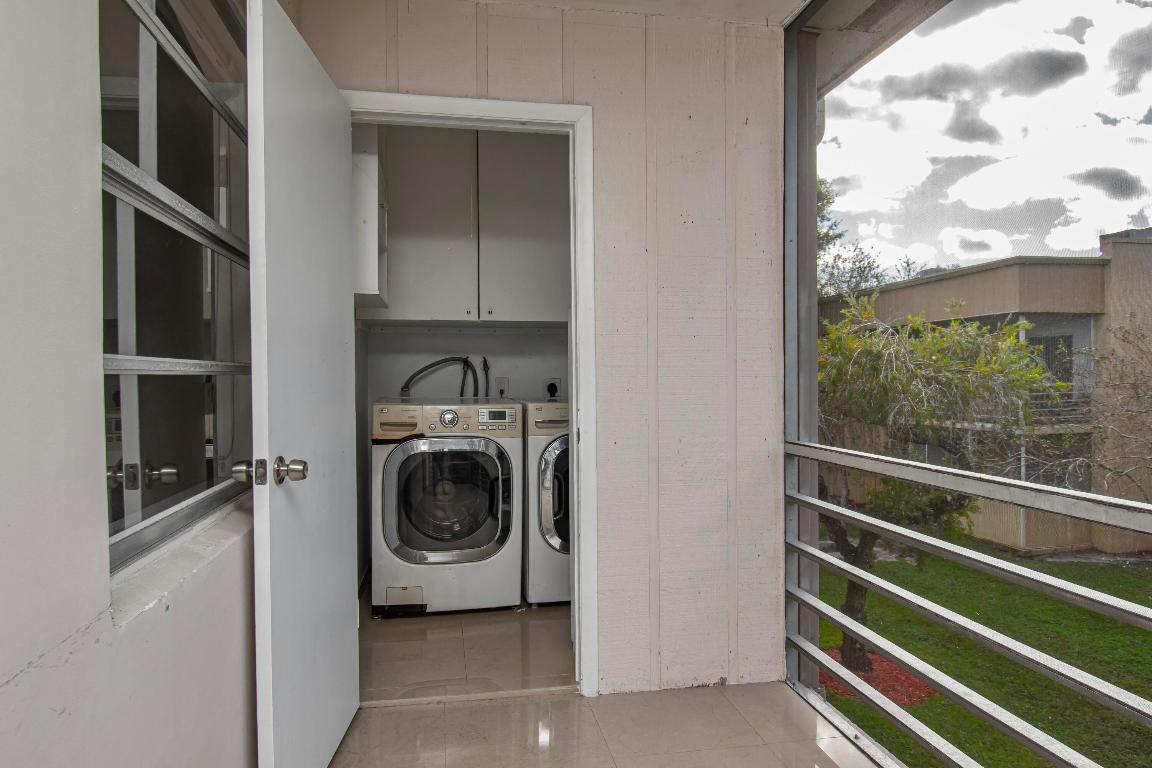 KINGS POINT CAPRI CONDOS - Residential