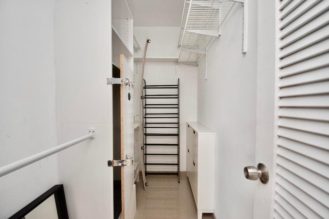 KINGS POINT CAPRI CONDOS - Residential